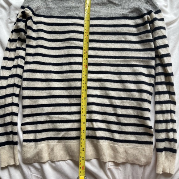 Vince striped sweater. - Picture 5 of 8
